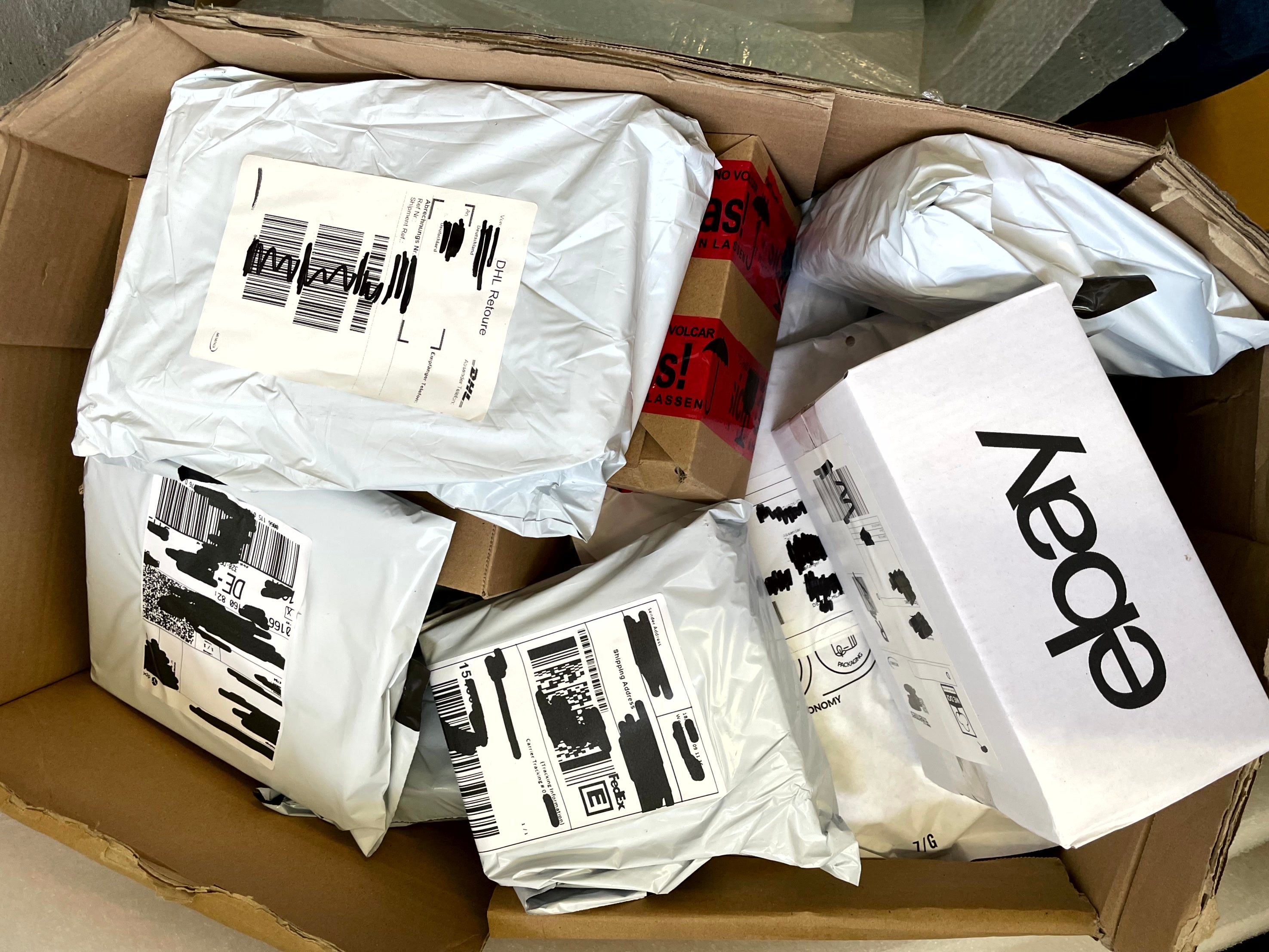 Mystery Pack Unboxing Überraschung
Überraschungsbox Mystery Pack
Mystery Box als Geschenkidee
